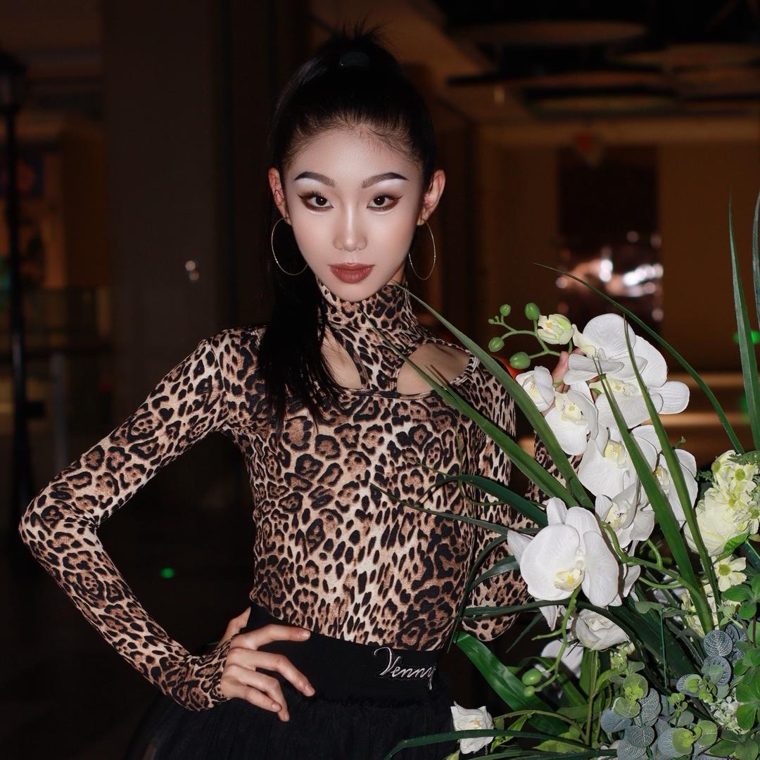 育英舞蹈—胡诗涵