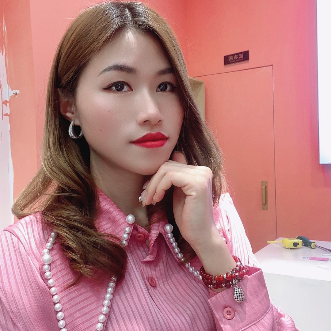 恋人物语服饰