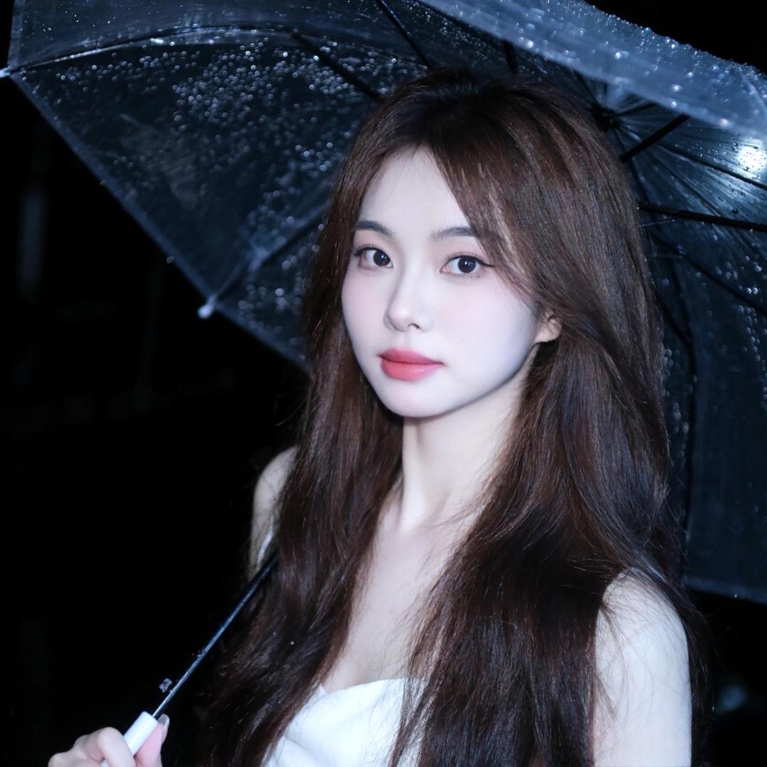 一只小松鼠🐿️