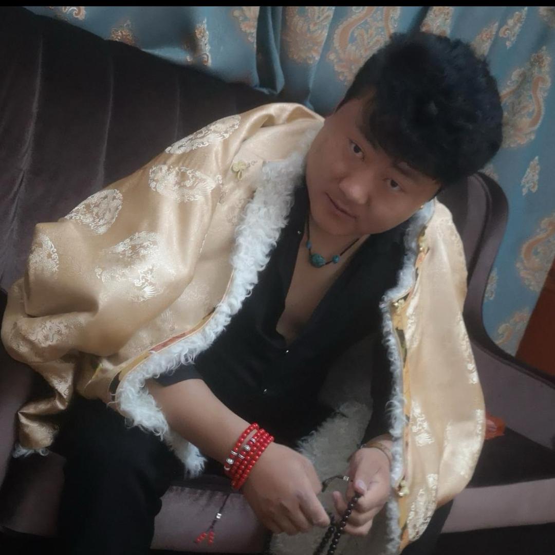 那曲🤵男子🐒