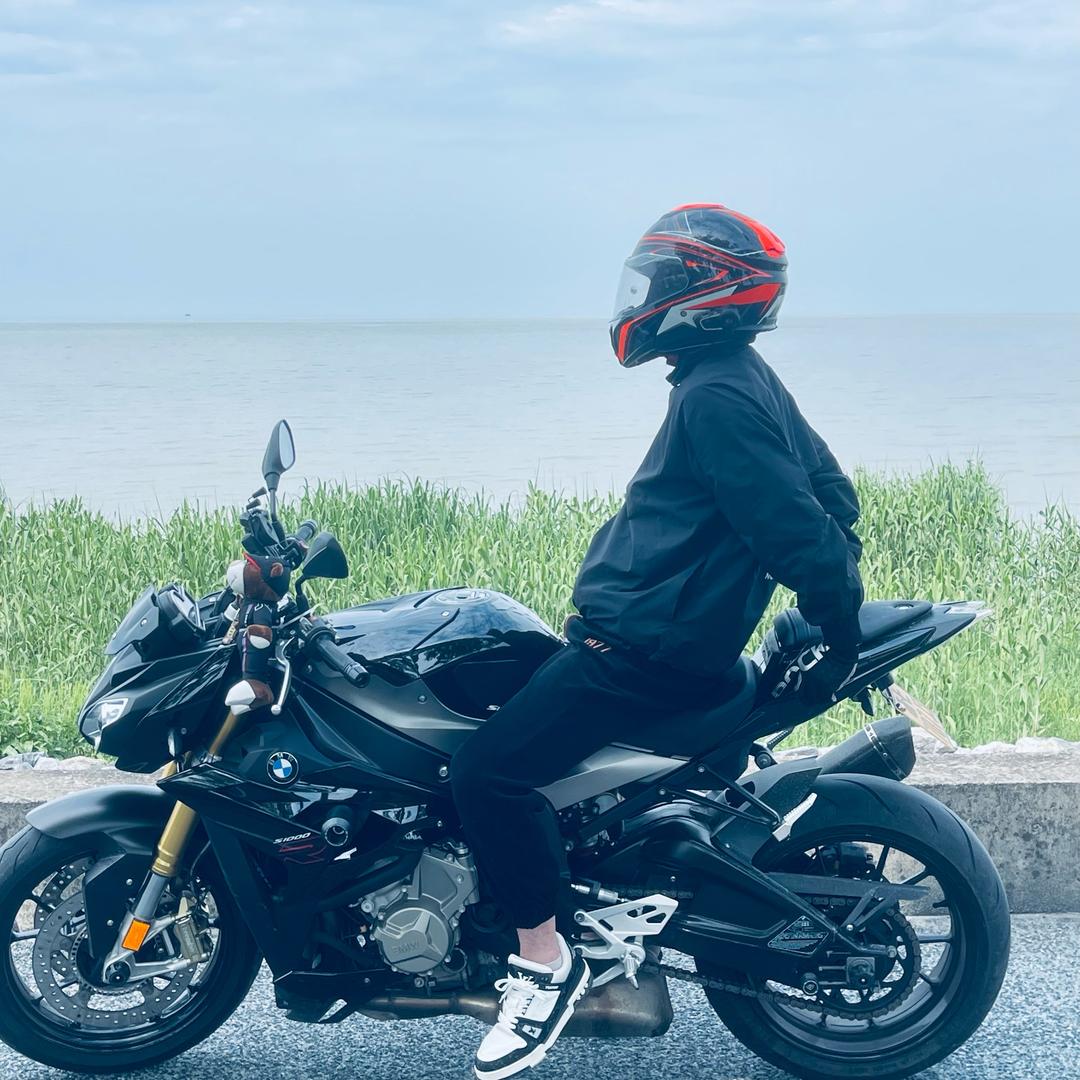 还在交易的小金