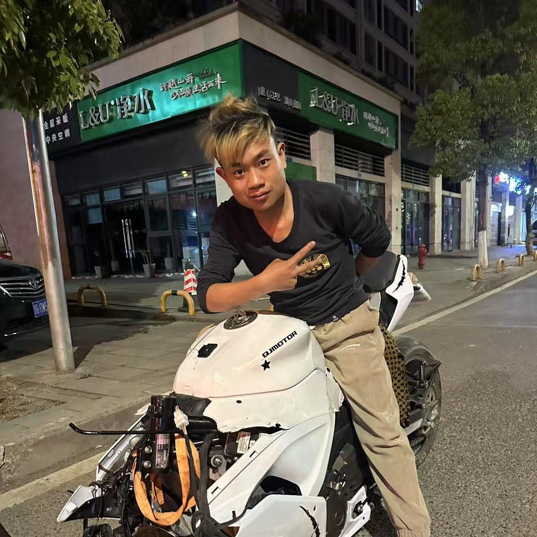摩驰机车小六