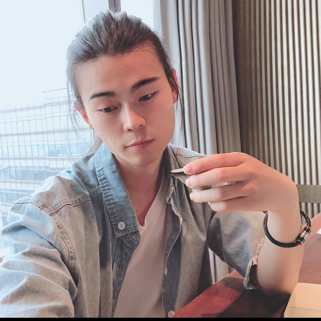 萨哥爱拍照（在禾木）