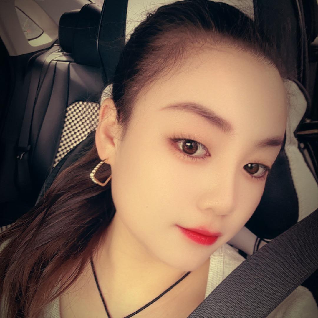 脾气拽的小丫头