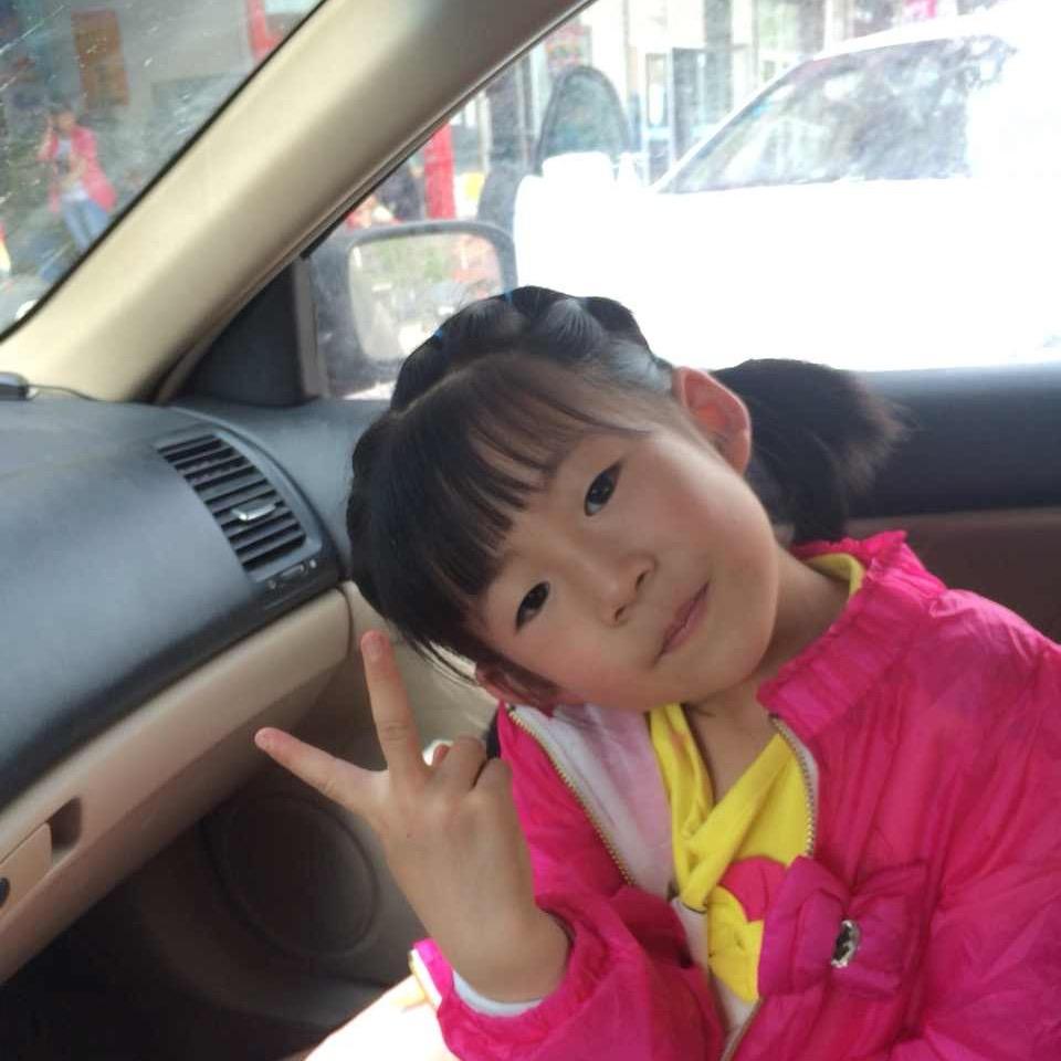 倔强的小女生，