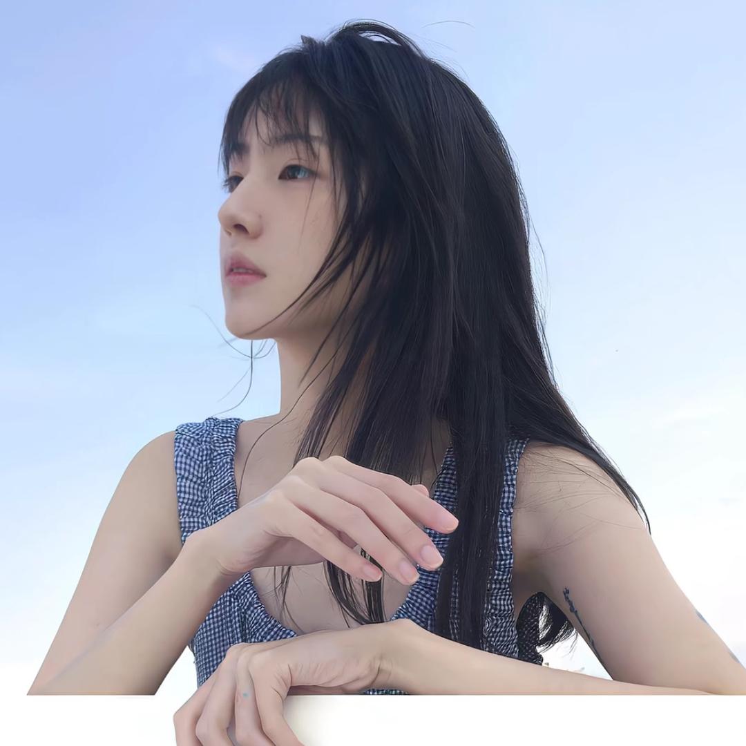 在偷看我吗