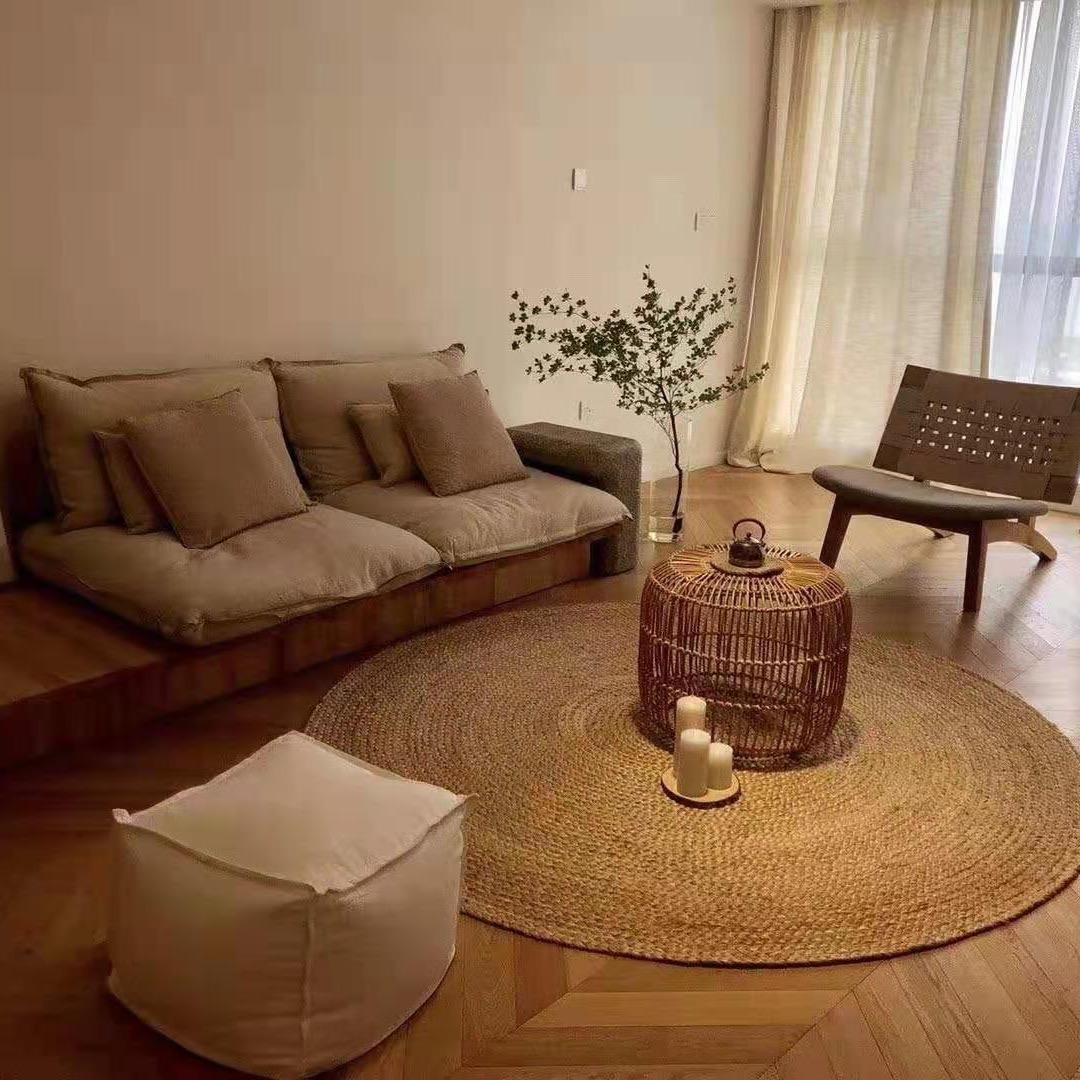 雅迪电动车在清江东路