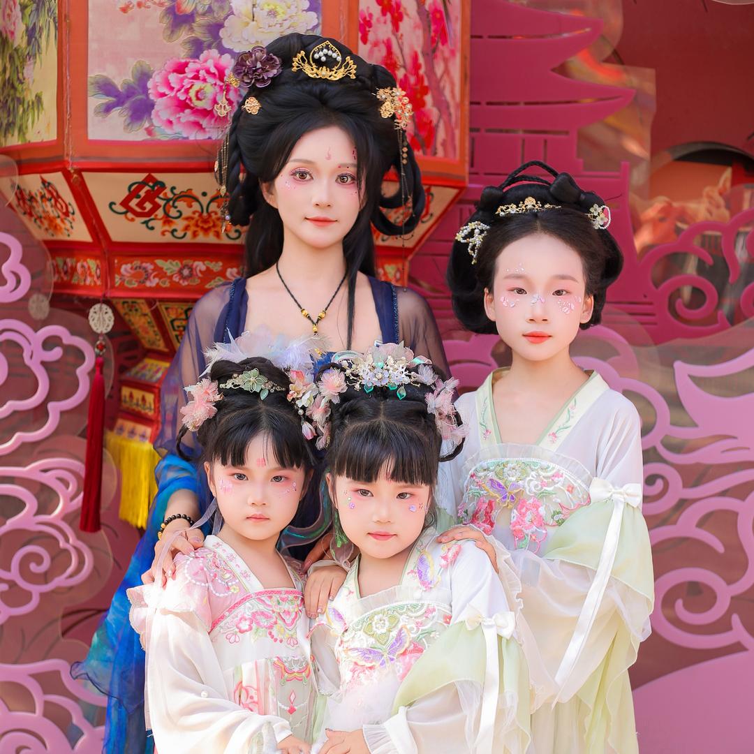 双胞胎糖糖果果👭