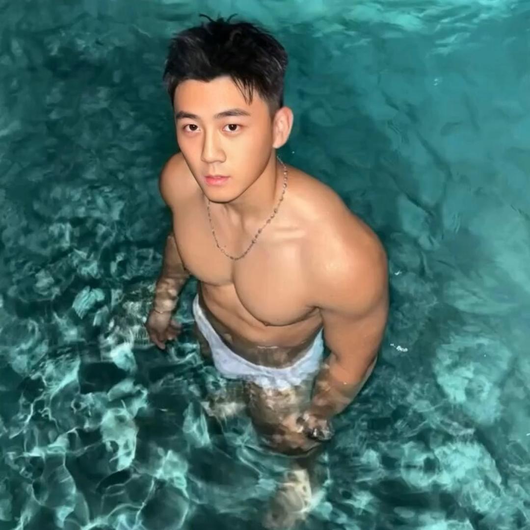 苏亦航