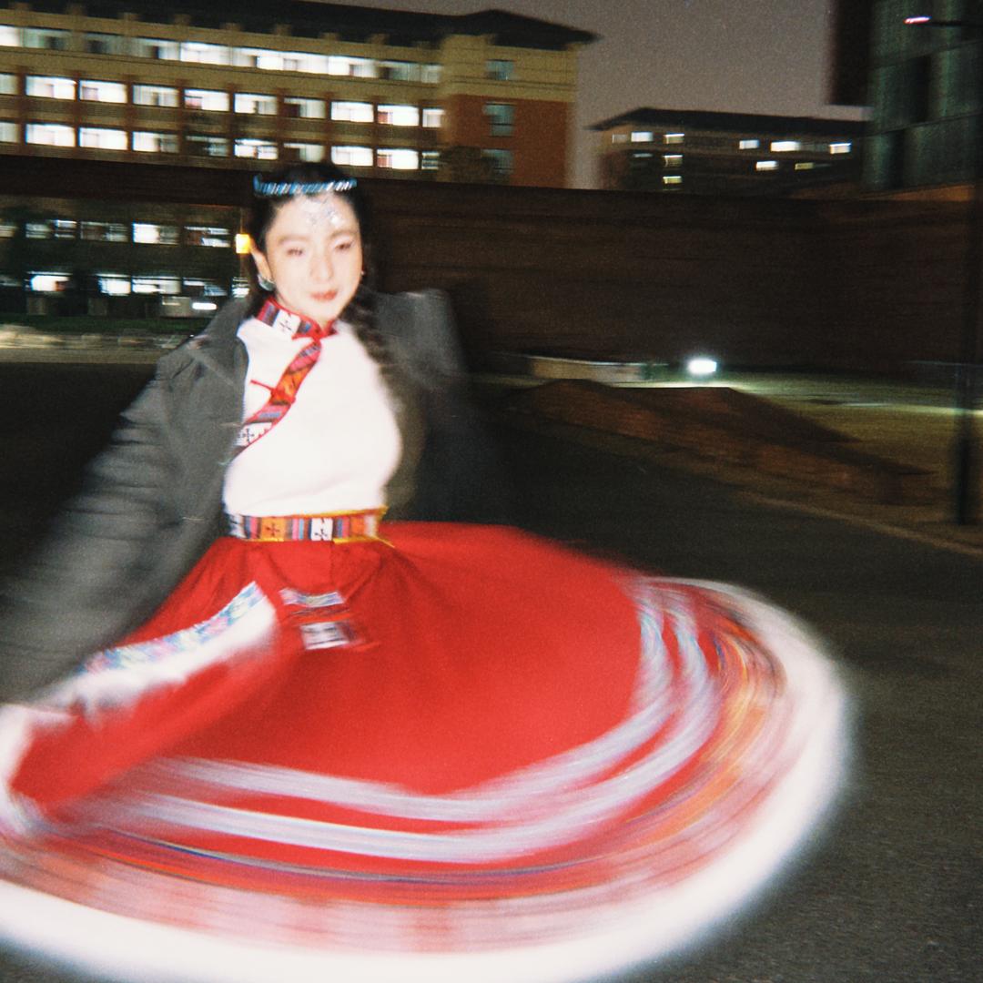 孜巴依依依依依