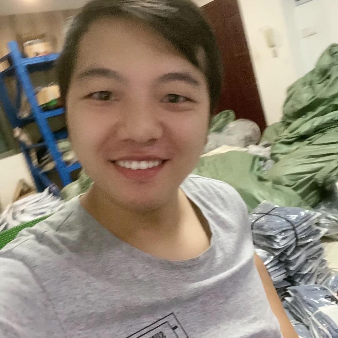 贝尔在广州开服装厂