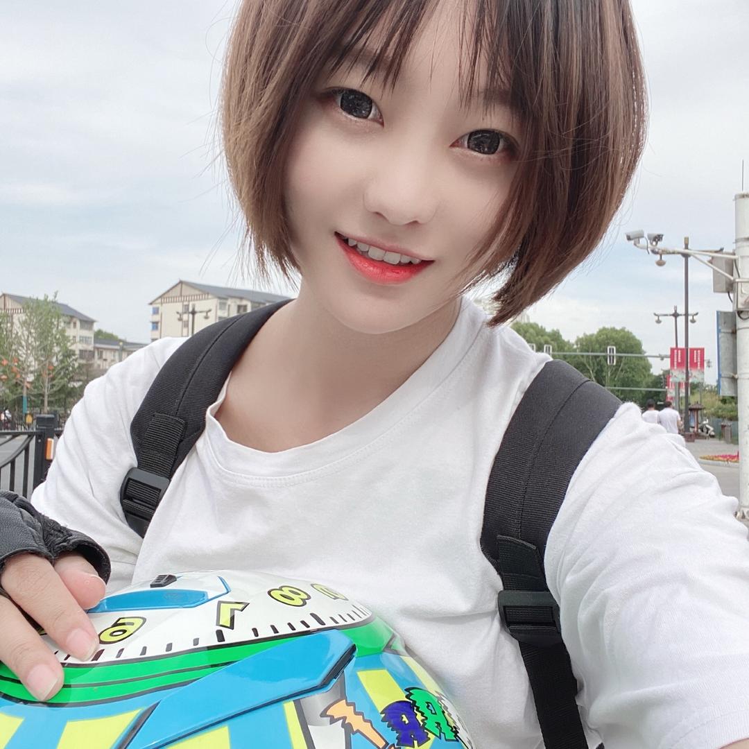 April ℡牛牛