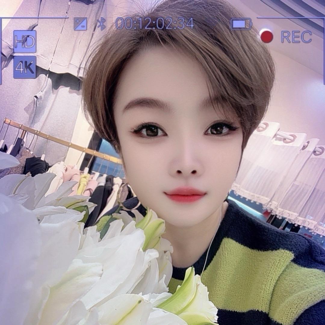 义乌小商品城加肥衣族品牌大码女装