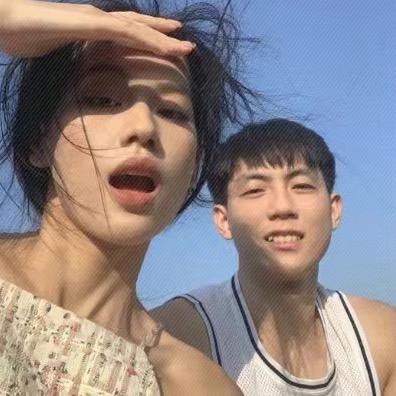 美女你卡粉了🥰