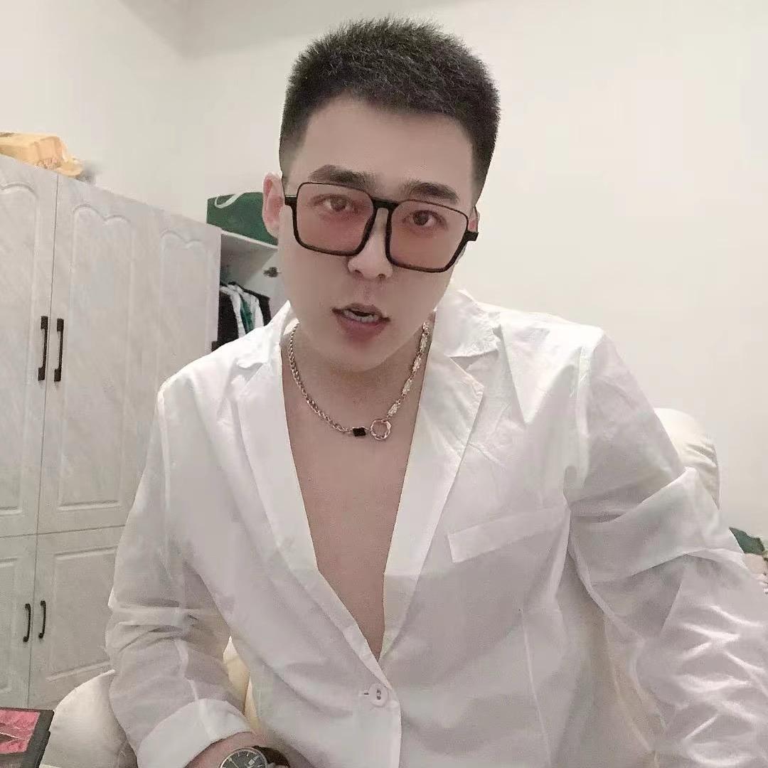 云哲 （坦诚相待)