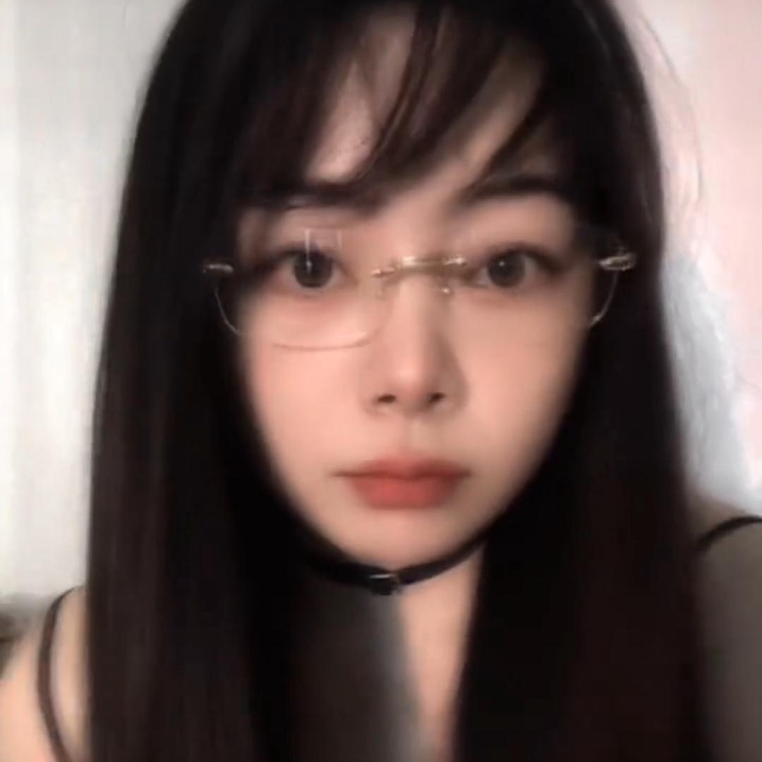 肉肉爱喝咖啡