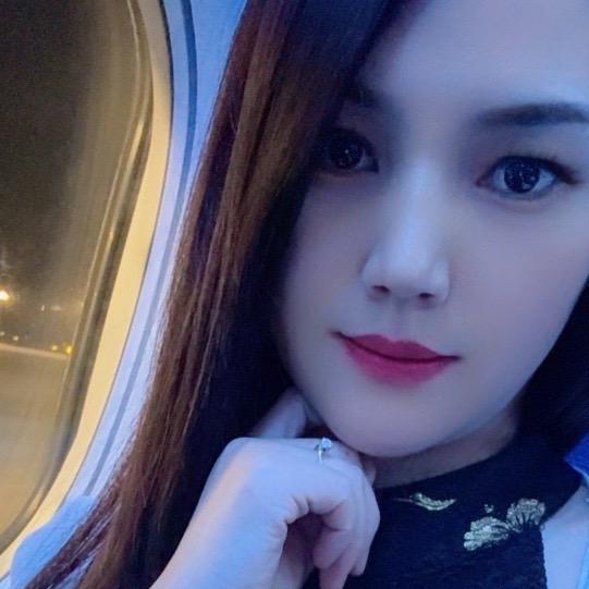 小霞（单亲妈妈）