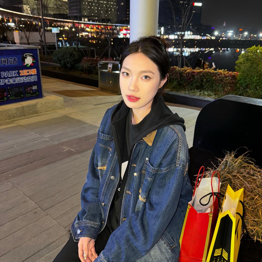 刘焱y