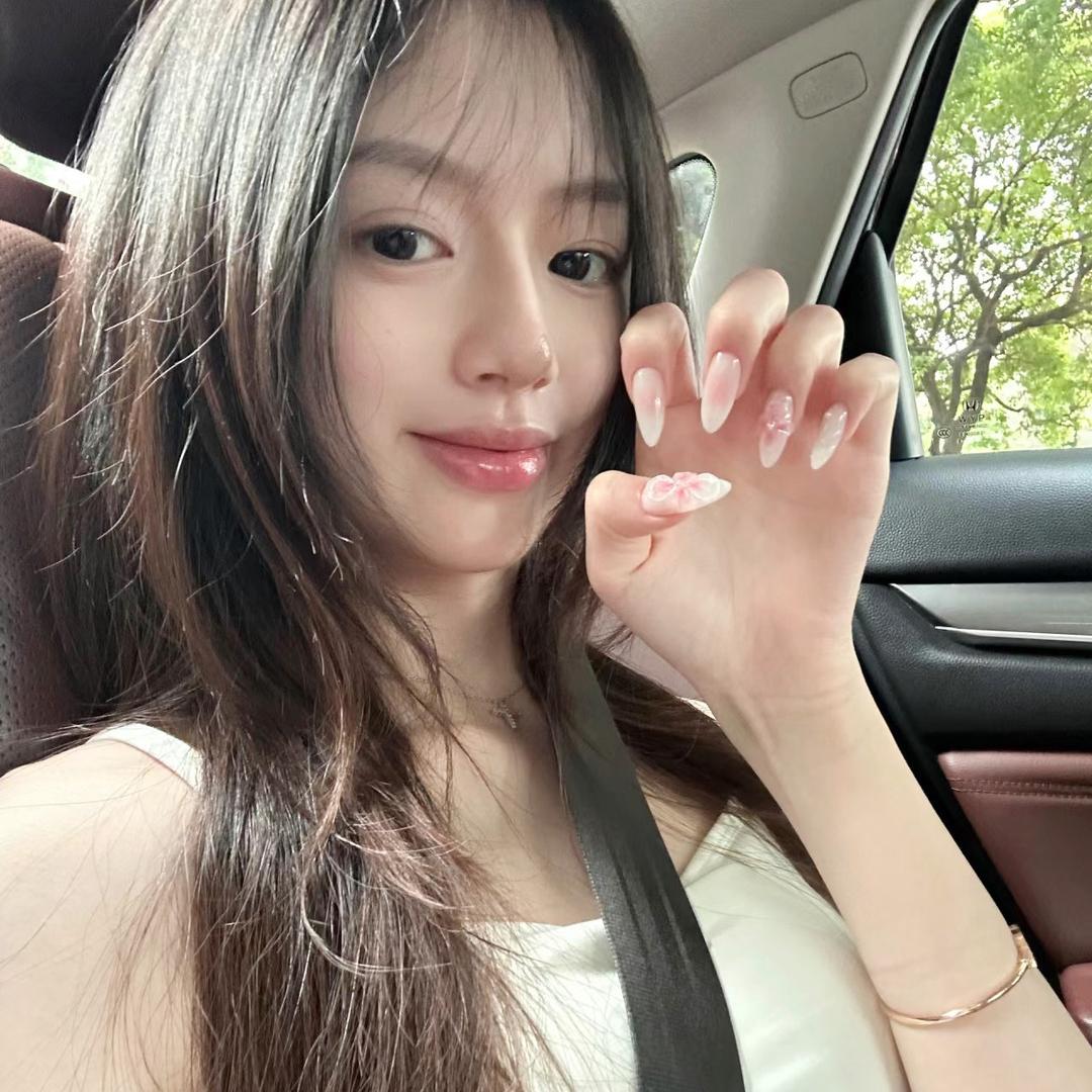 小米是美甲的～
