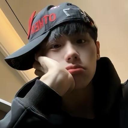 一口炫八个生蚝🦪