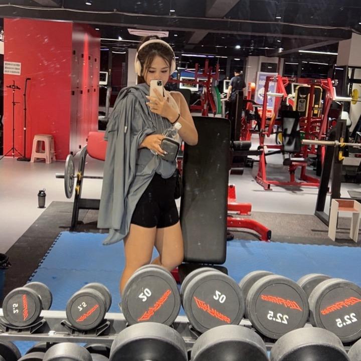 一吃脸就圆ˡᵃʕ̯•͡˔•̯᷅