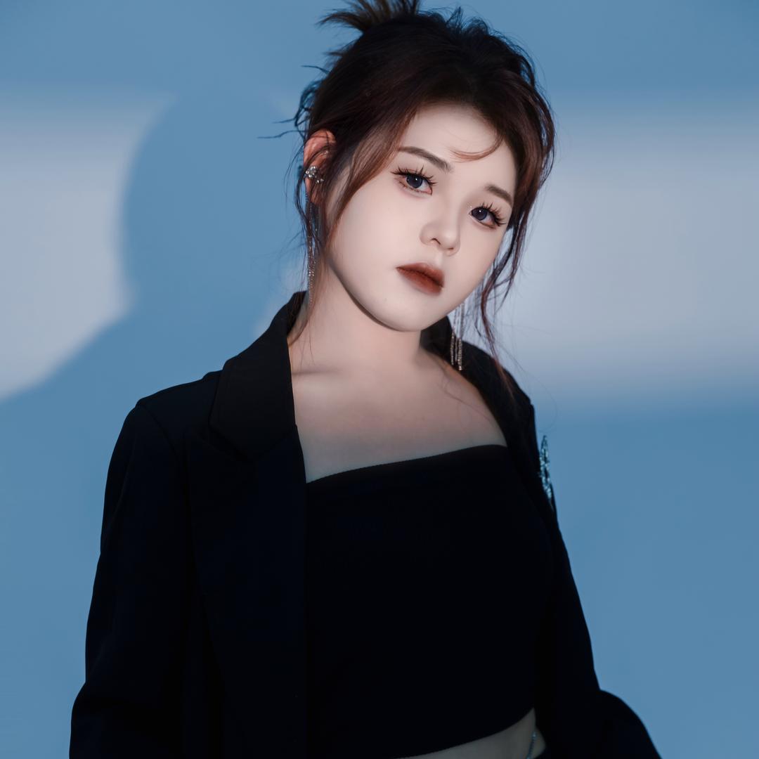 欣欣爱化妆