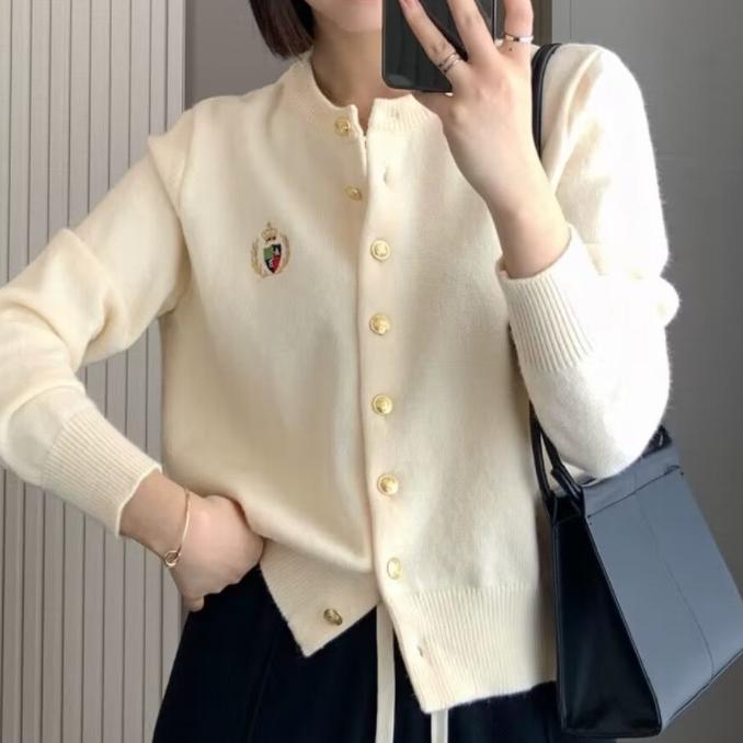 荷花服饰店