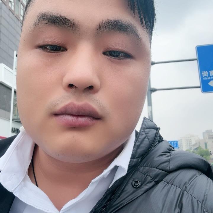 请叫我小魏