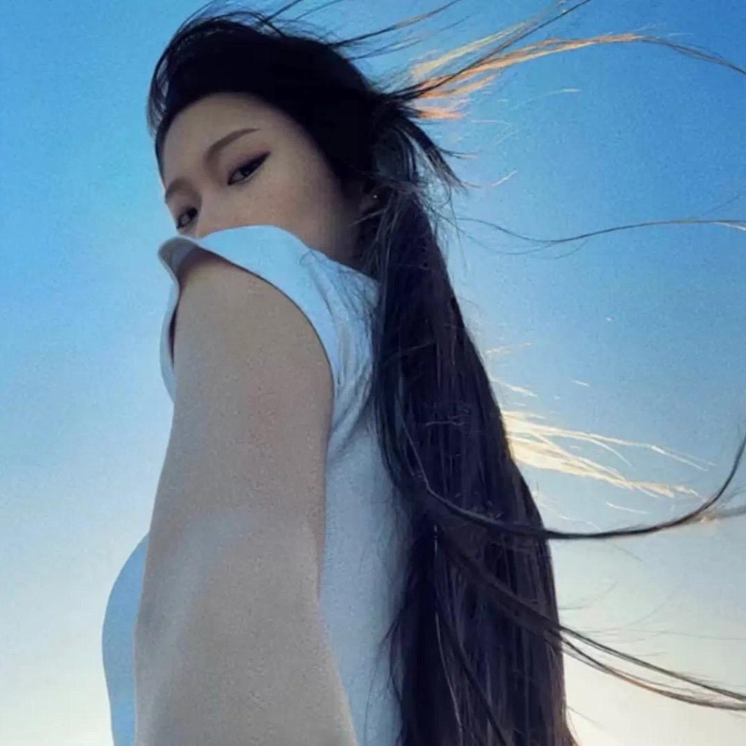 🦋.