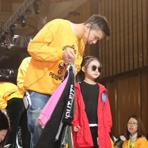 贵州做童装代理的阿～阳