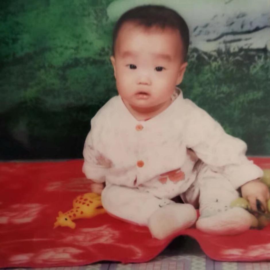 小张不想读论文
