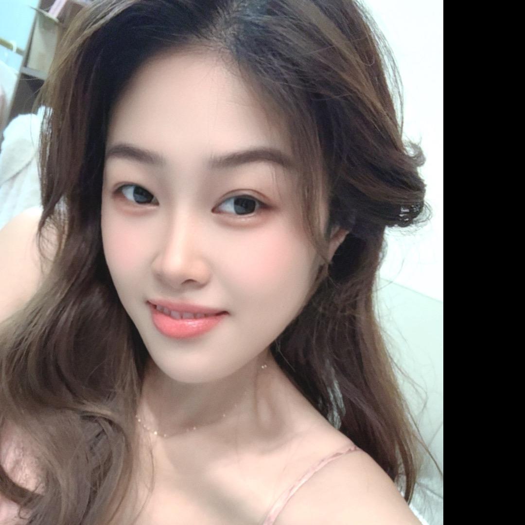 珠宝佩齐