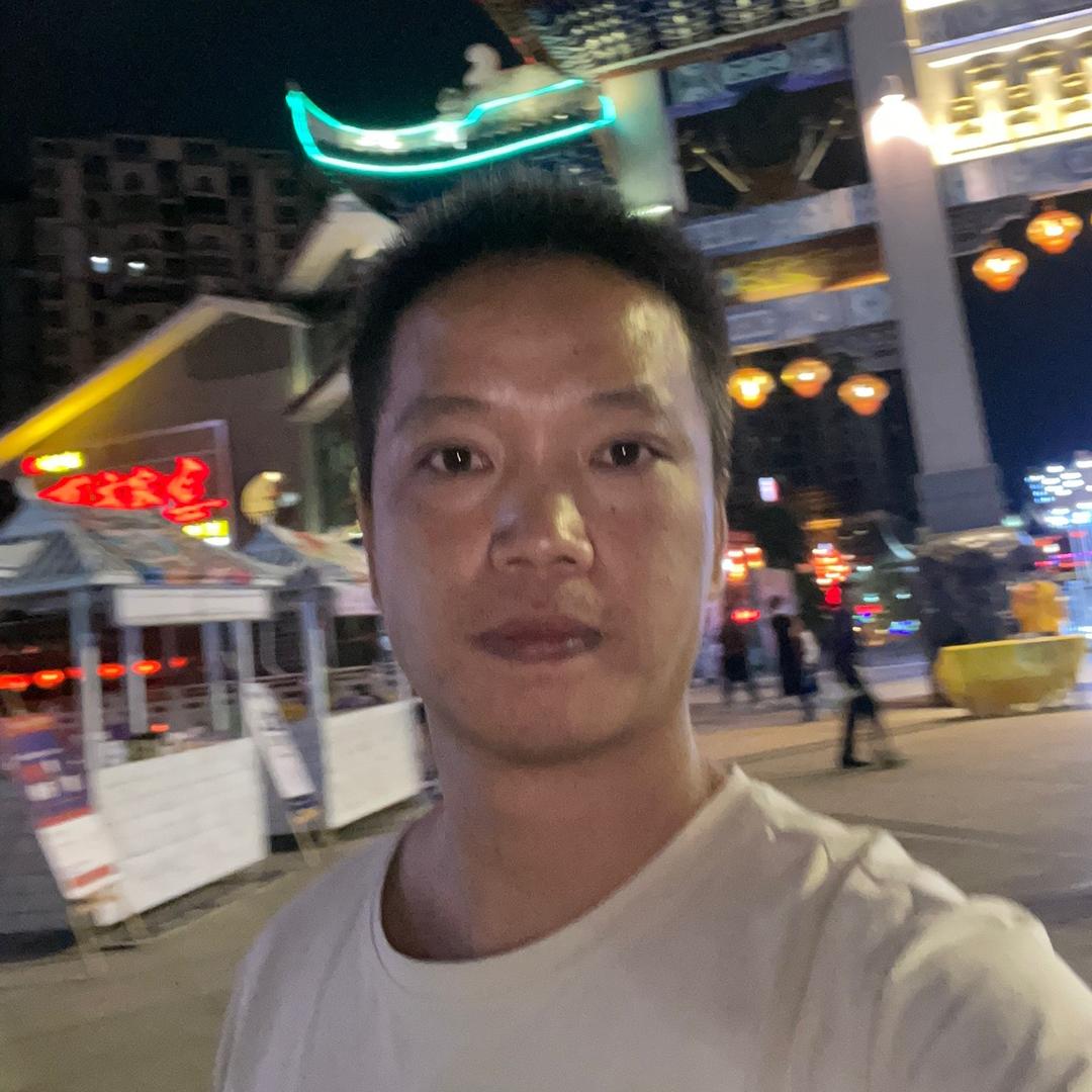 南宁汽车隔音大屏维修@驰驹罗哥