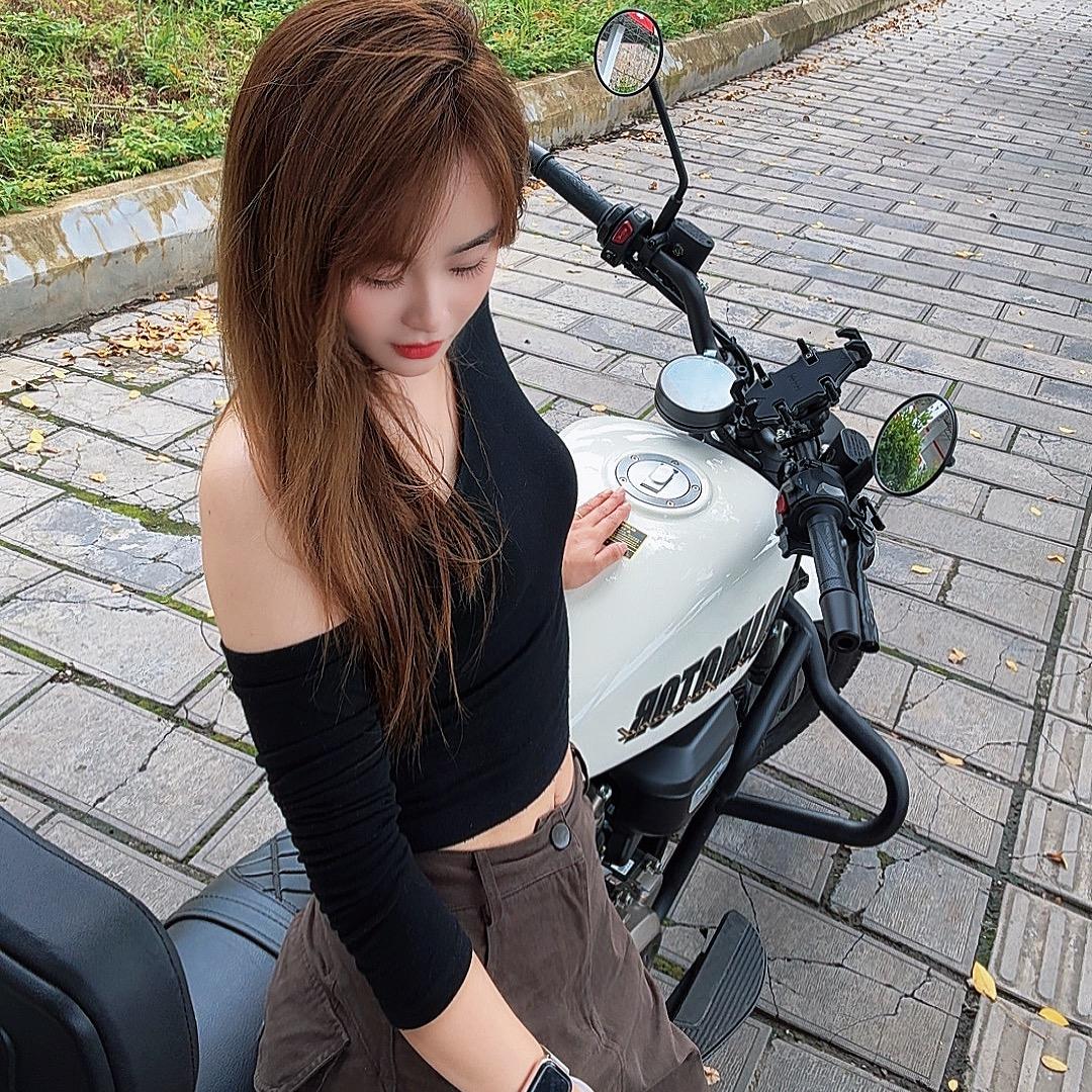 文子嗡嗡嗡🎤