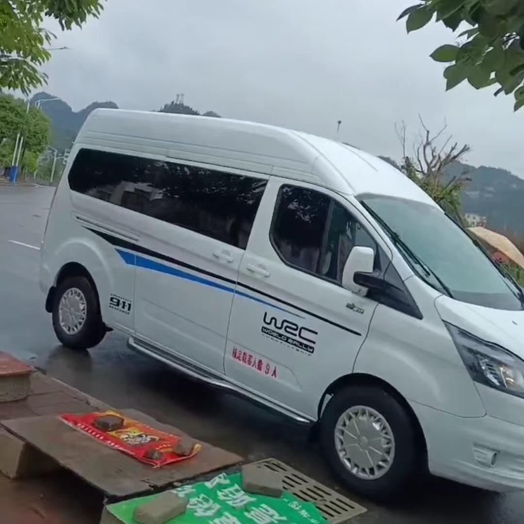 祝哥旅游客运