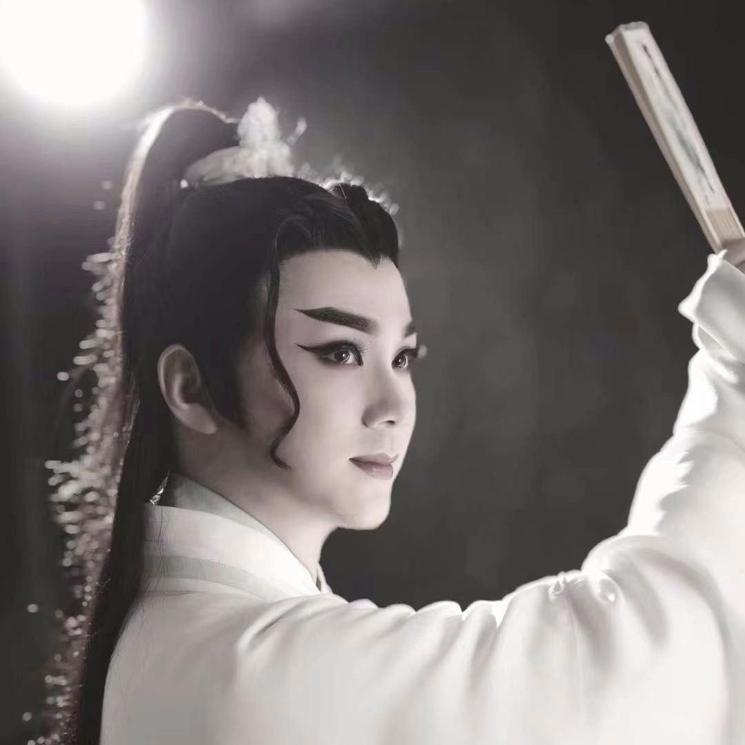 赣南戏剧艺人轩少