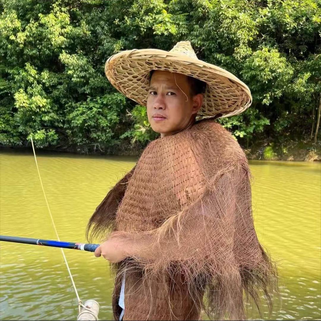 老麻雀钓鱼（快乐生活）