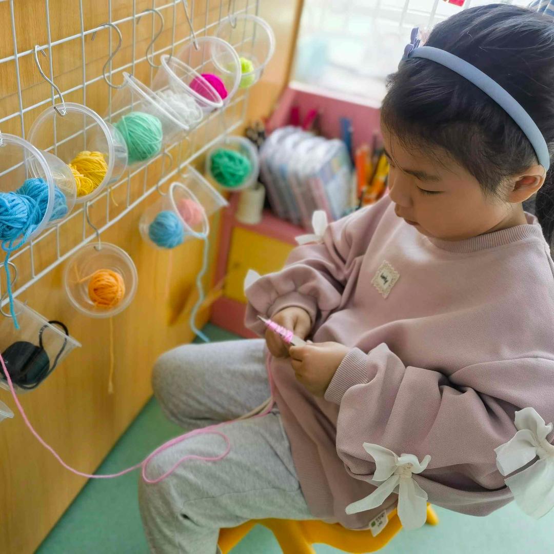 安宝在家做游戏