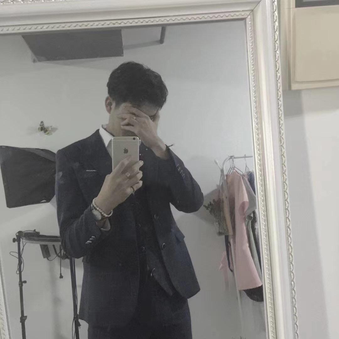 泽泽 （𝙕 𝙞 𝙎 )