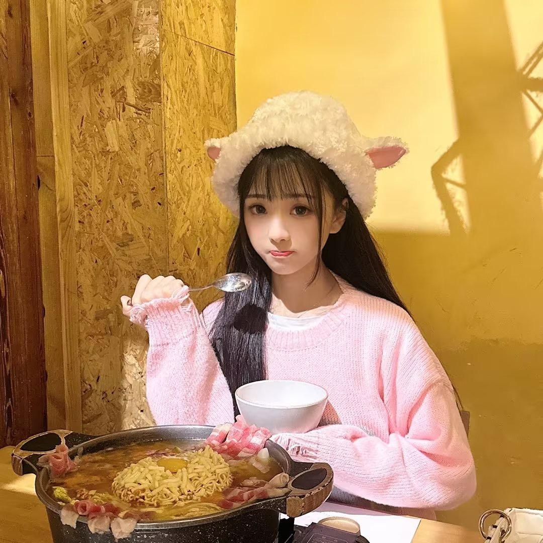 爱笑的豆妹儿.❤️（吃的零食在橱窗）@抖音