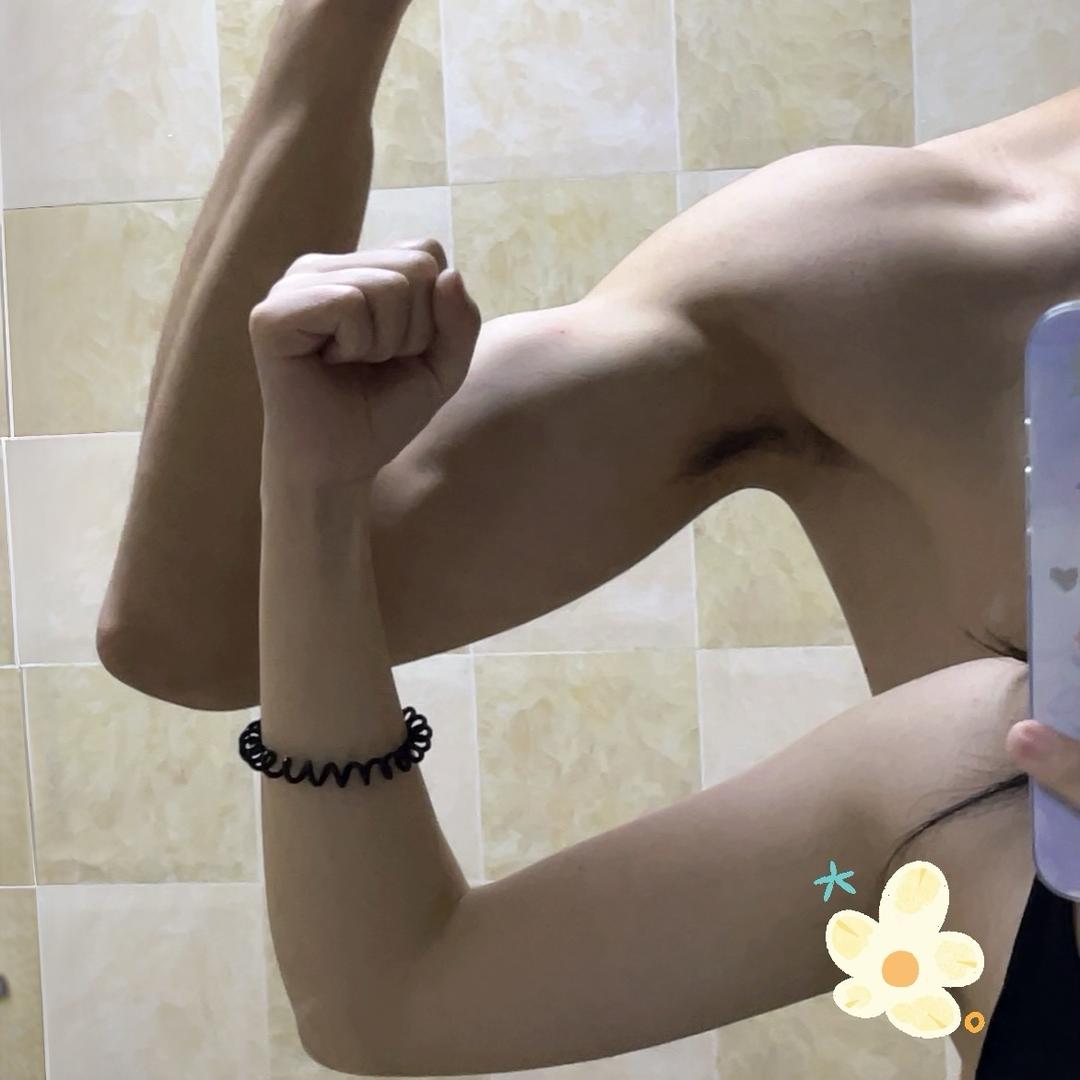 只想开心一点
