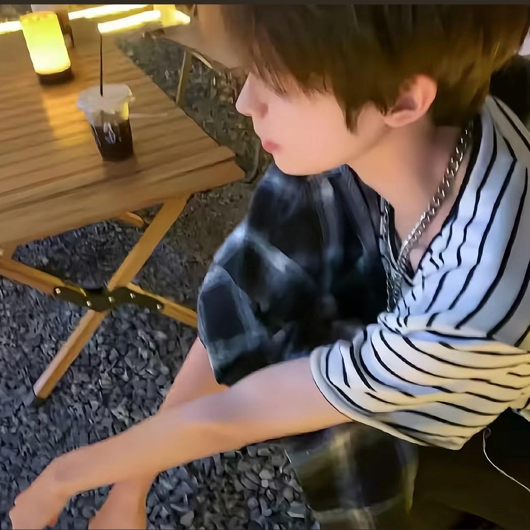 浩.（贴心紫薯）