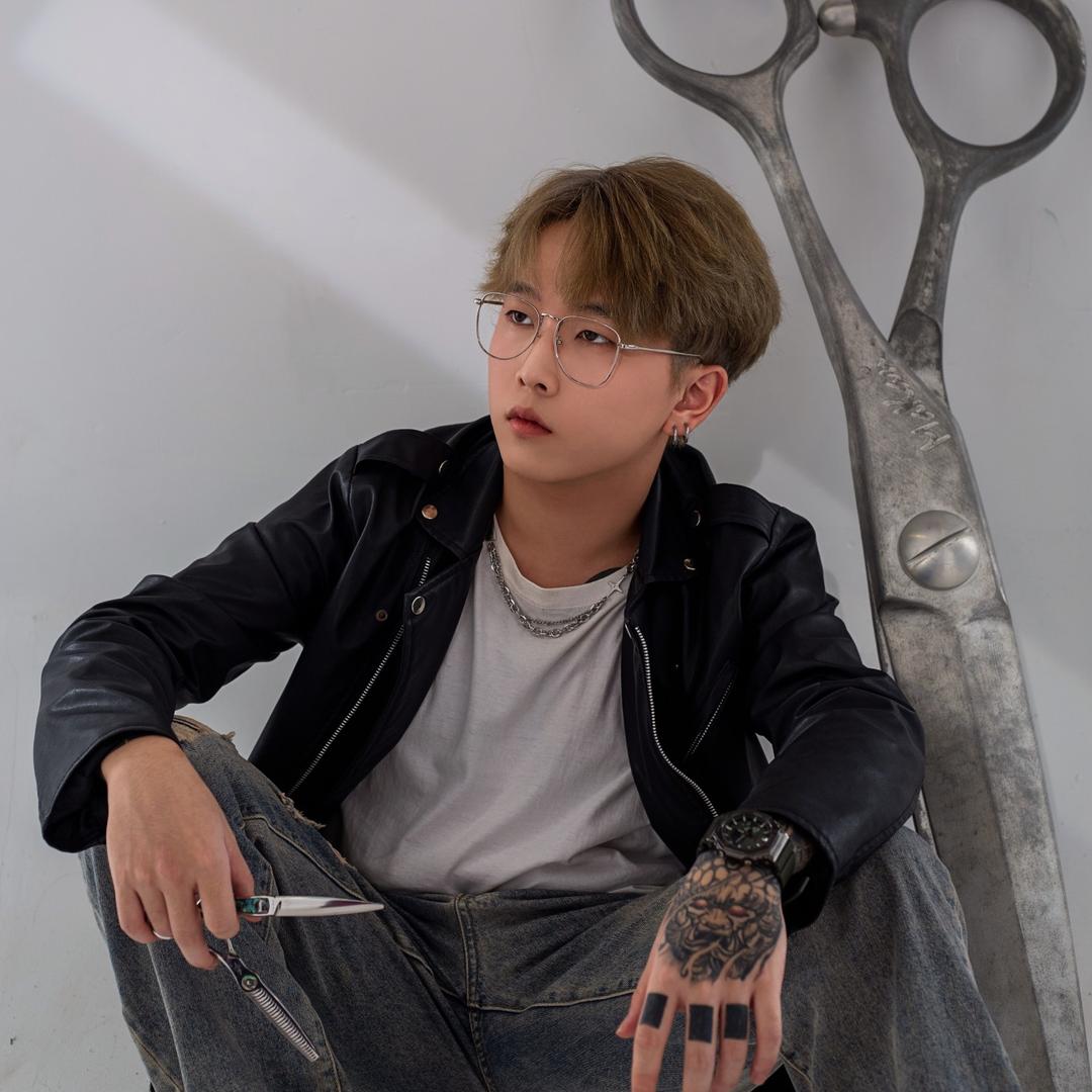 孙姚帆刀磨剪刀行