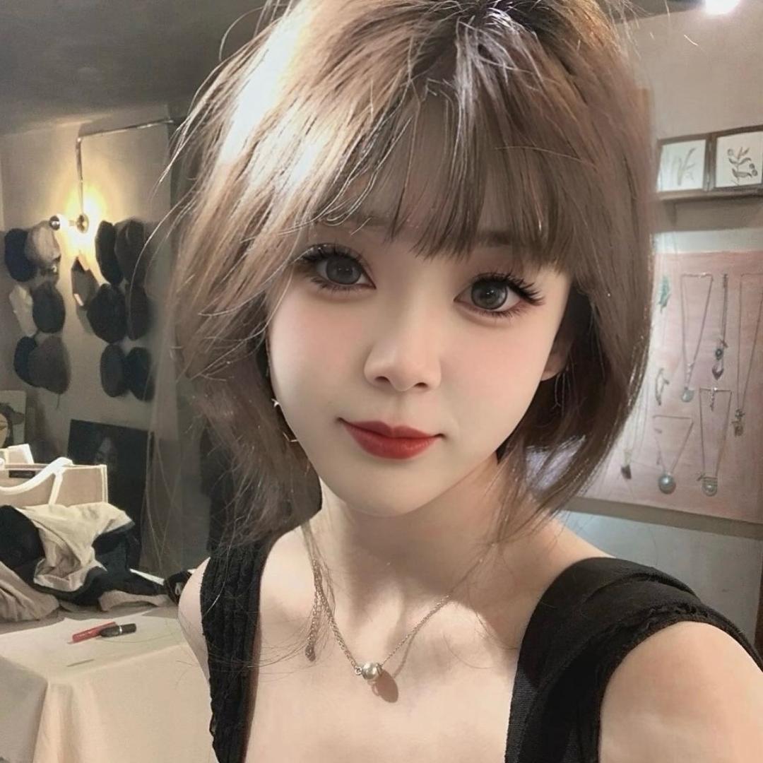 欣欣子.