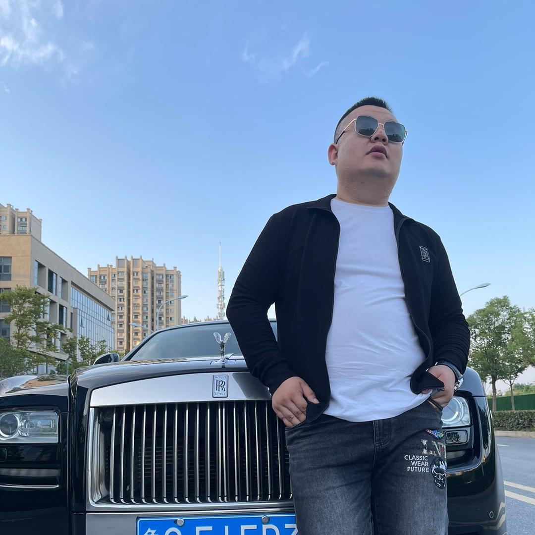 李拜六很6