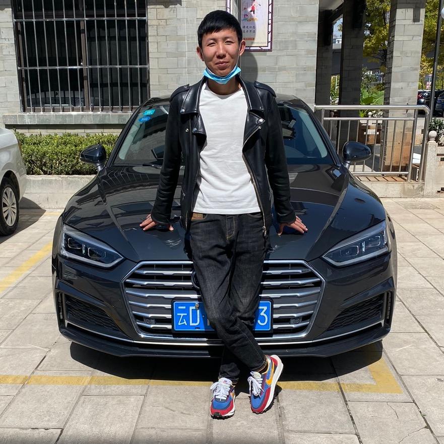 曲靖小李二手车