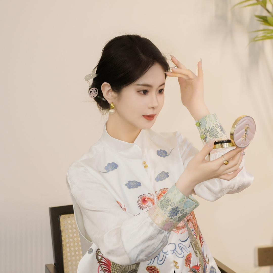 李李·新中式