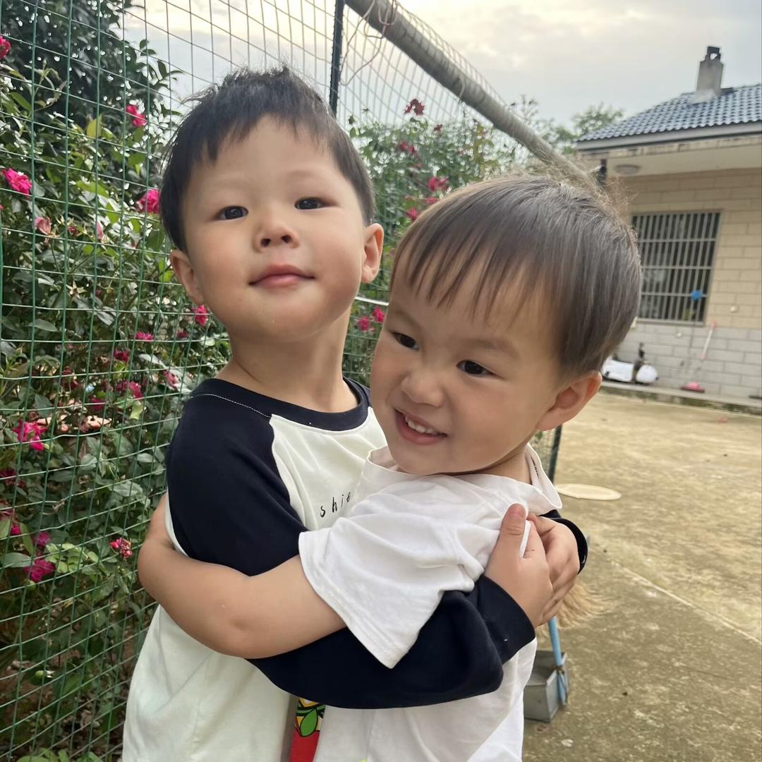果丫的童装