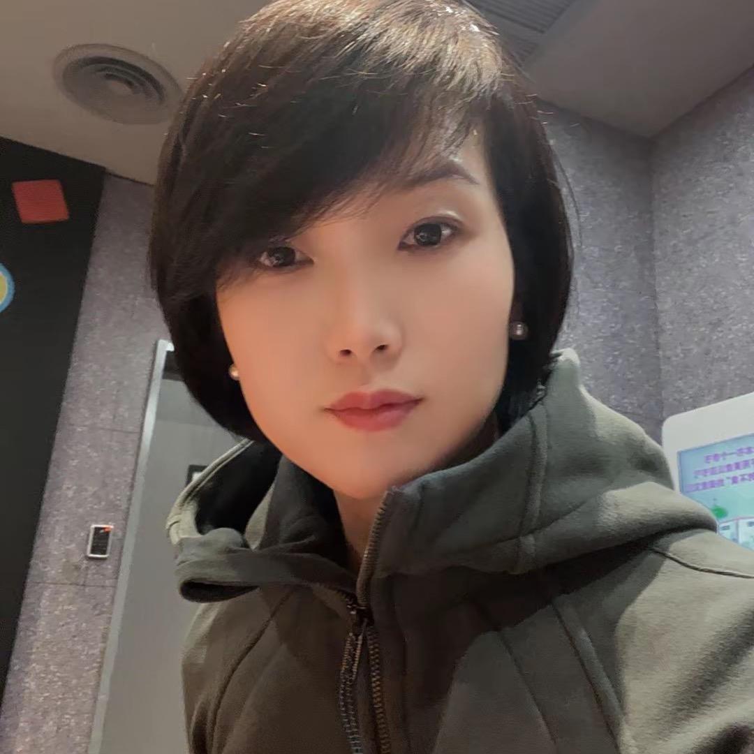 睿睿和满满的妈妈👩