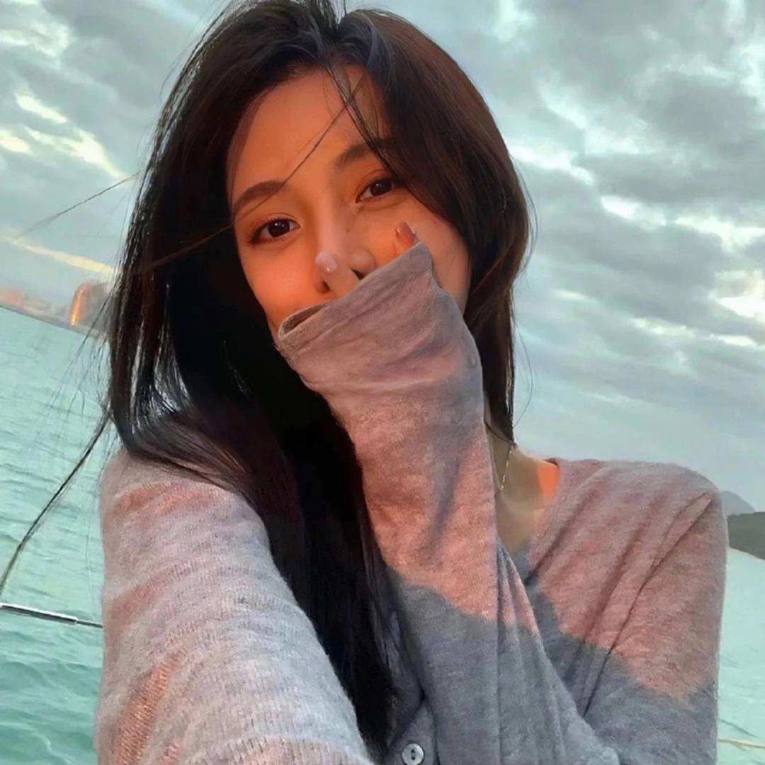 杨怼怼.